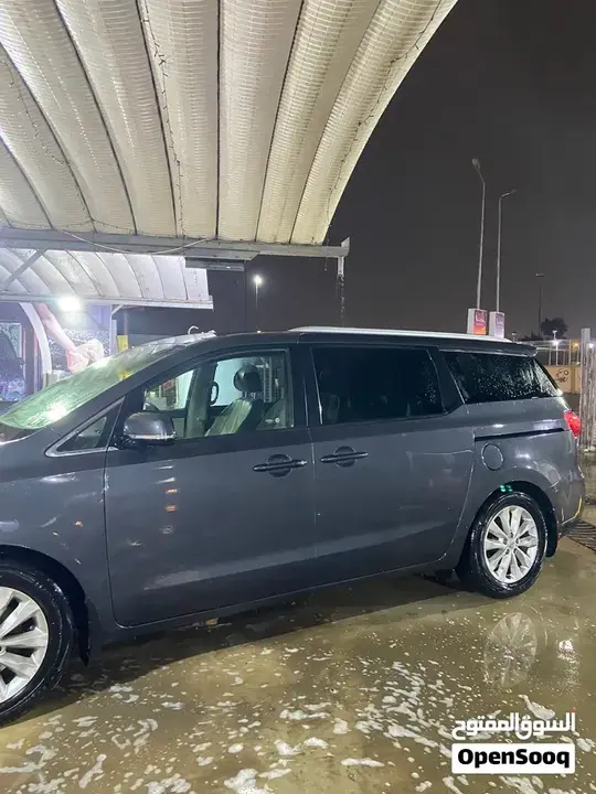 Kia Sedona 2017 photo 3