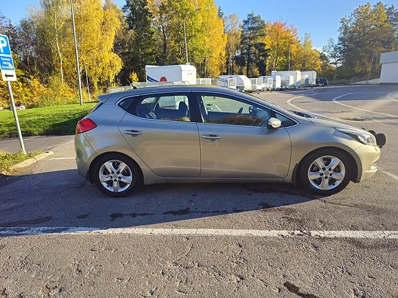 Kia Ceed 2013 photo 5