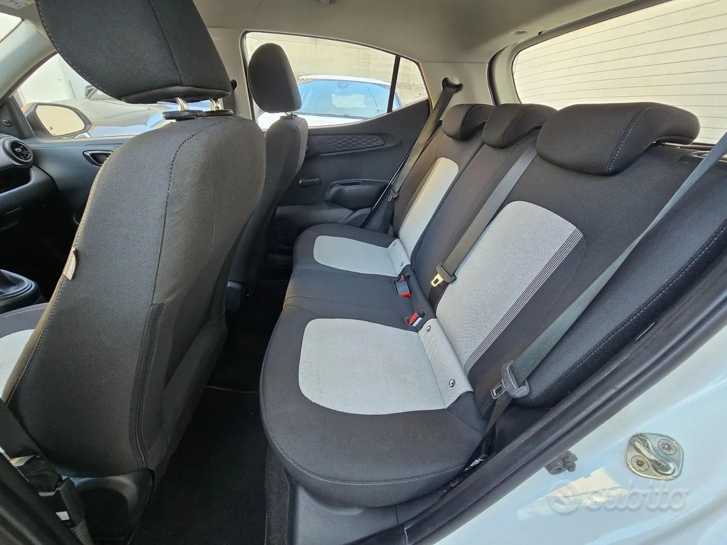 Hyundai I10 2023 photo 4