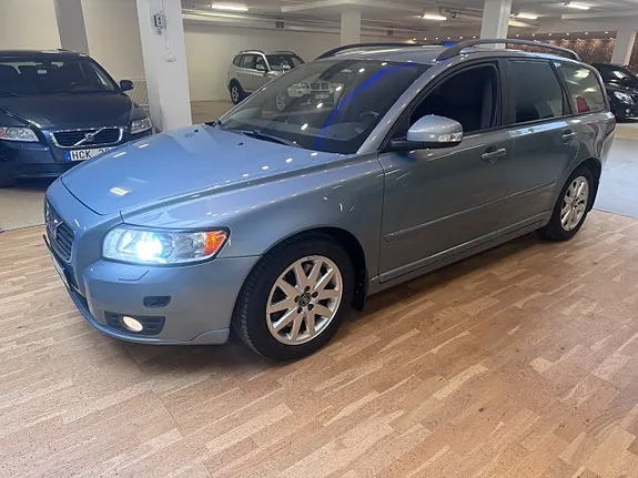 Volvo V50 2010 photo 2