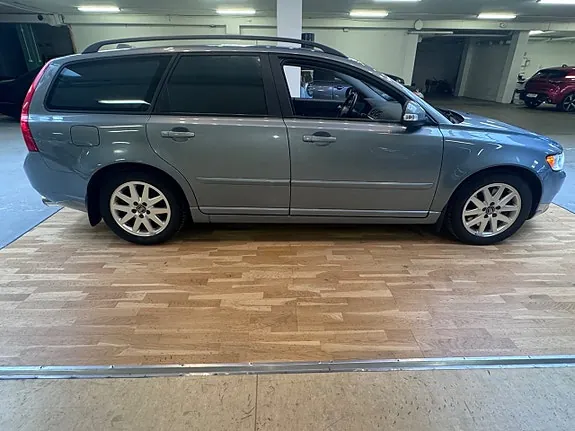 Volvo V50 2010 photo 3