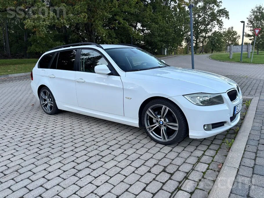 BMW 320 2009 photo 2