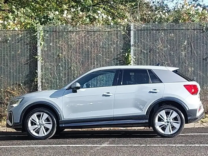 Audi Q2 2023 photo 4