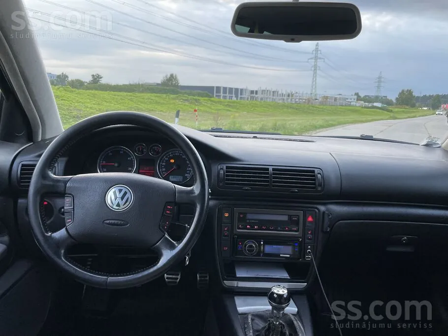 Volkswagen Passat 2003 photo 5