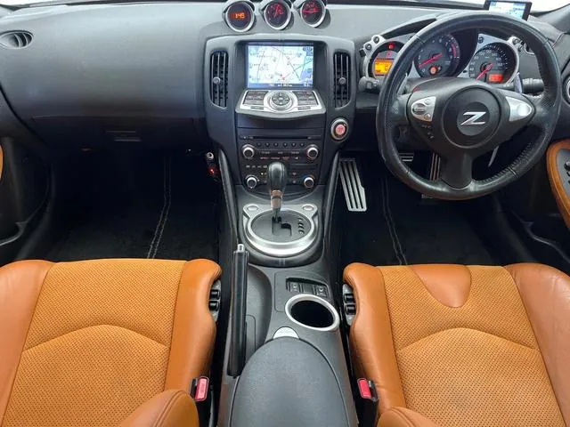 Nissan Fairlady Z 2009 photo 2
