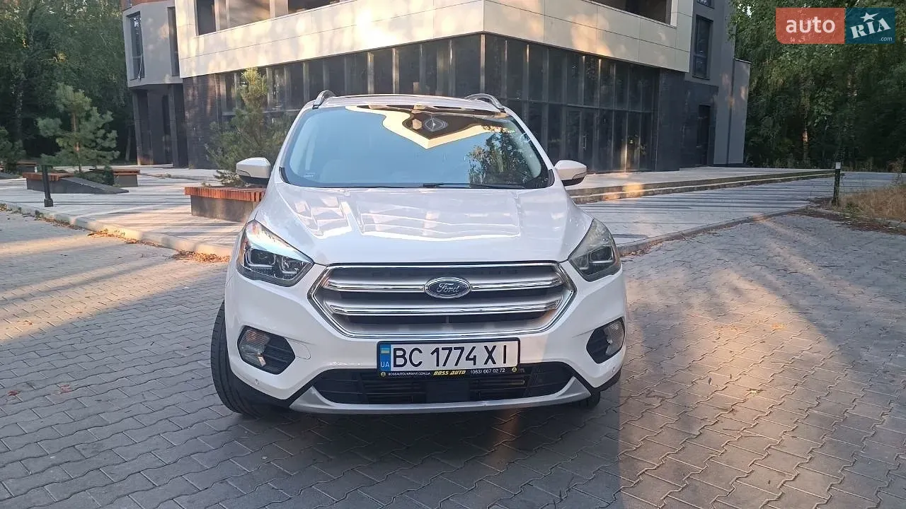 Ford Escape 2018 photo 2