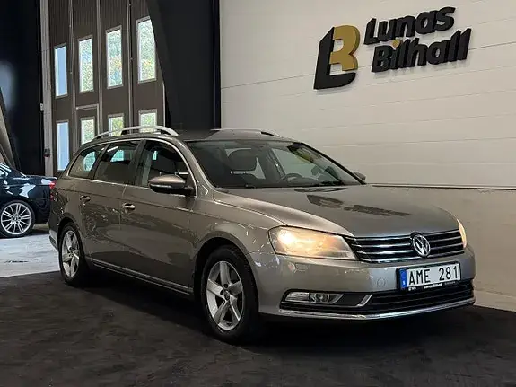 Volkswagen Passat 2013 photo 2