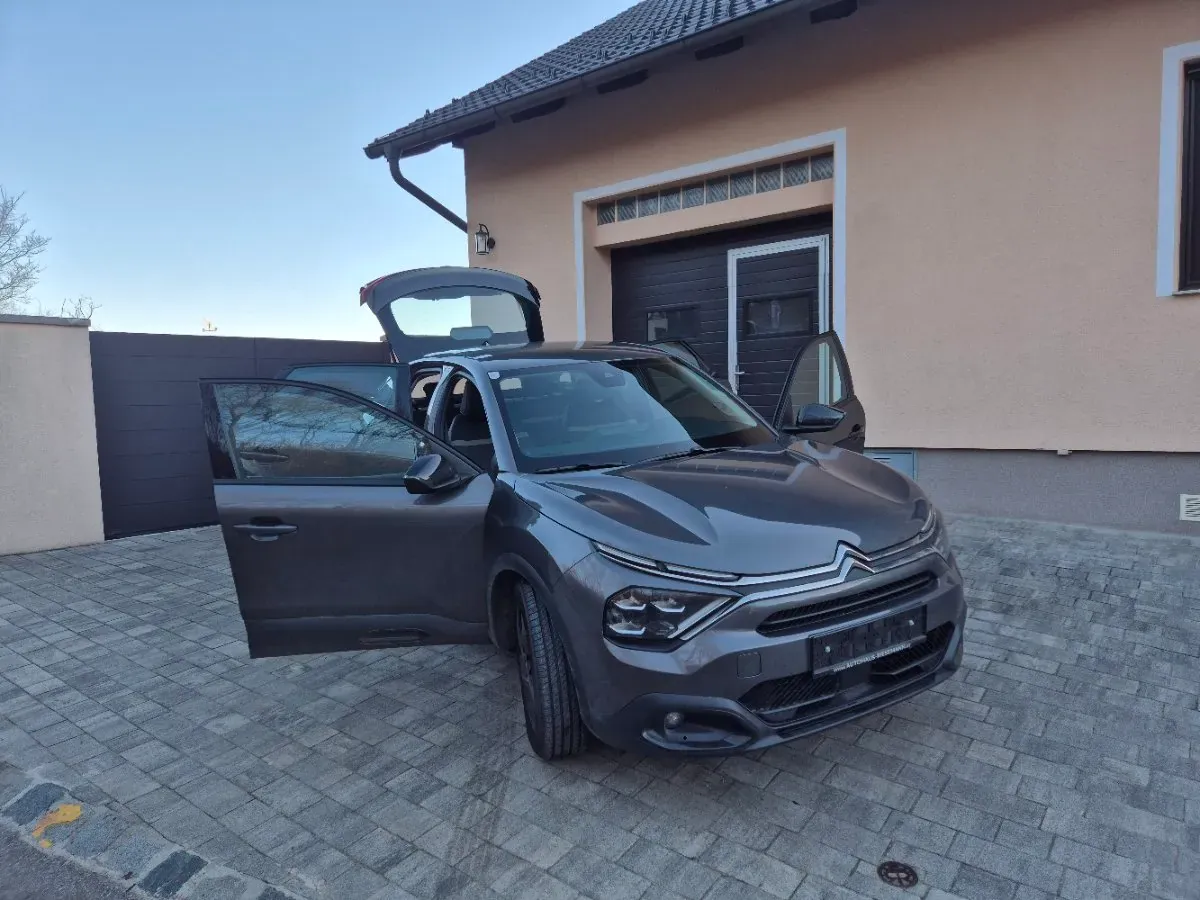Citroen C4 2024 photo 2
