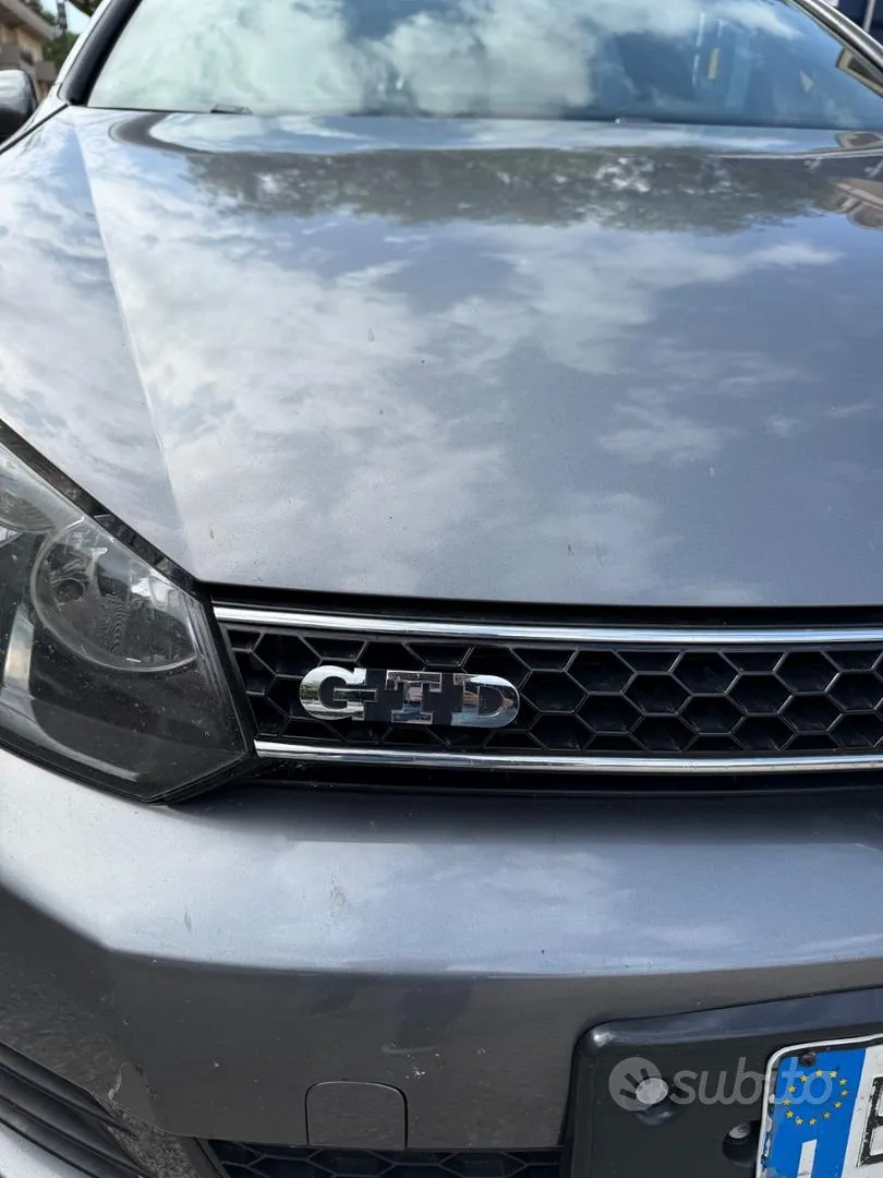 Volkswagen Golf 2010 photo 5