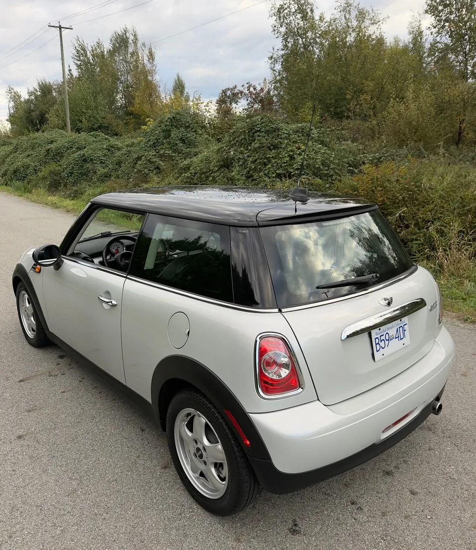 Mini Cooper Coupe 2011 photo 5
