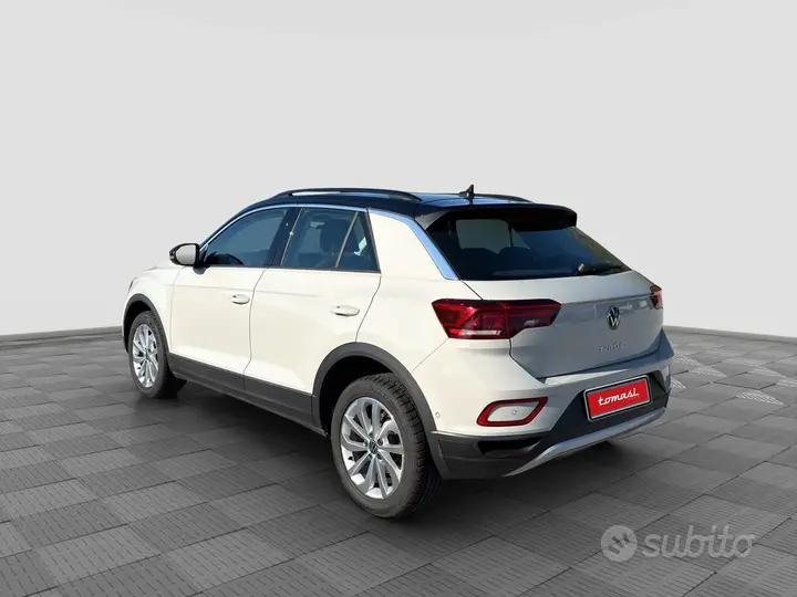 Volkswagen T-Roc 2023 photo 3
