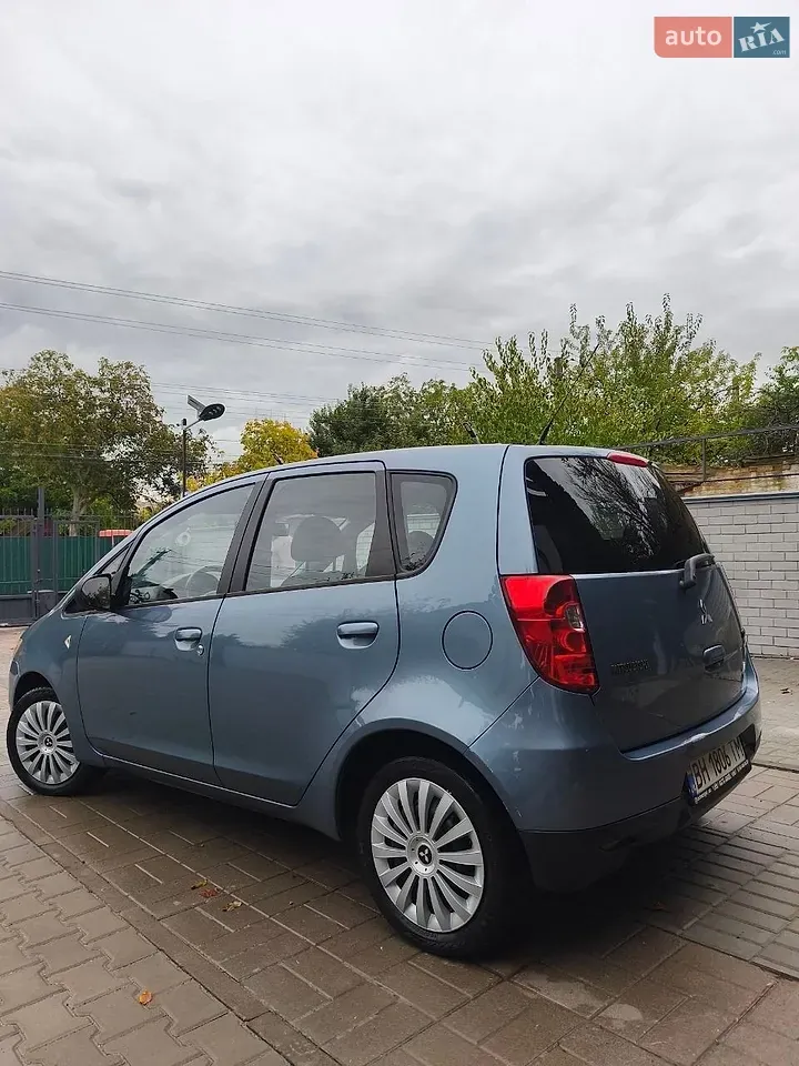 Mitsubishi Colt 2010 photo 5