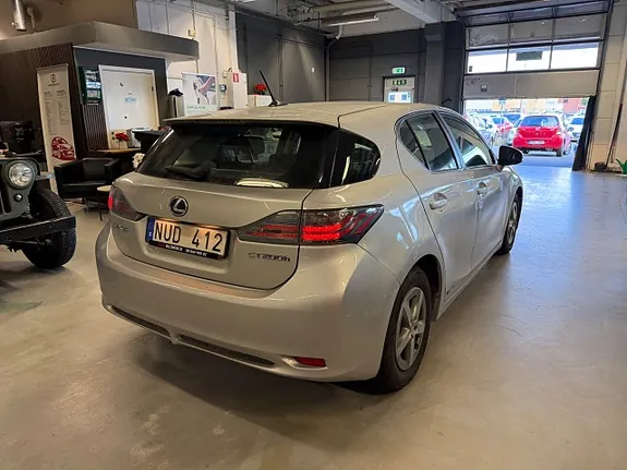 Lexus Ct200H 2011 photo 4