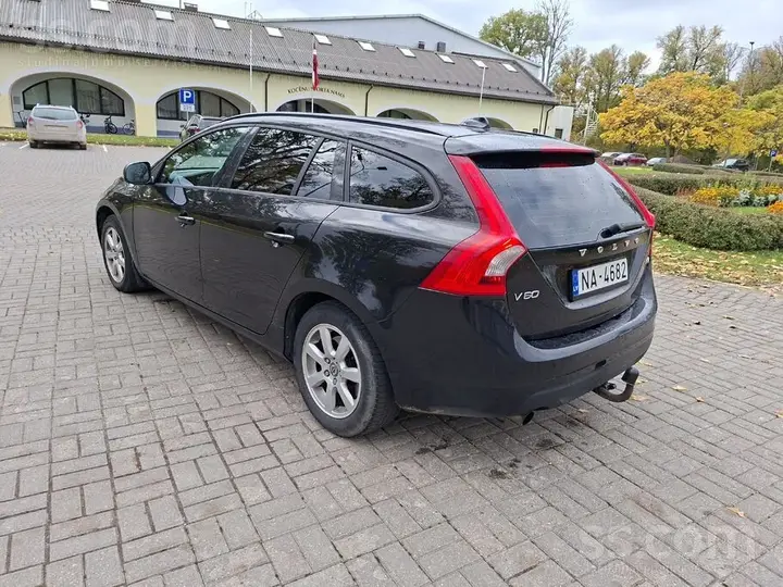 Volvo V60 2012 photo 4
