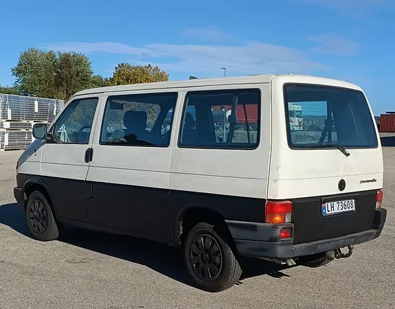Volkswagen Caravelle 1995 photo 2