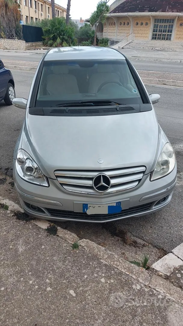Mercedes-Benz B