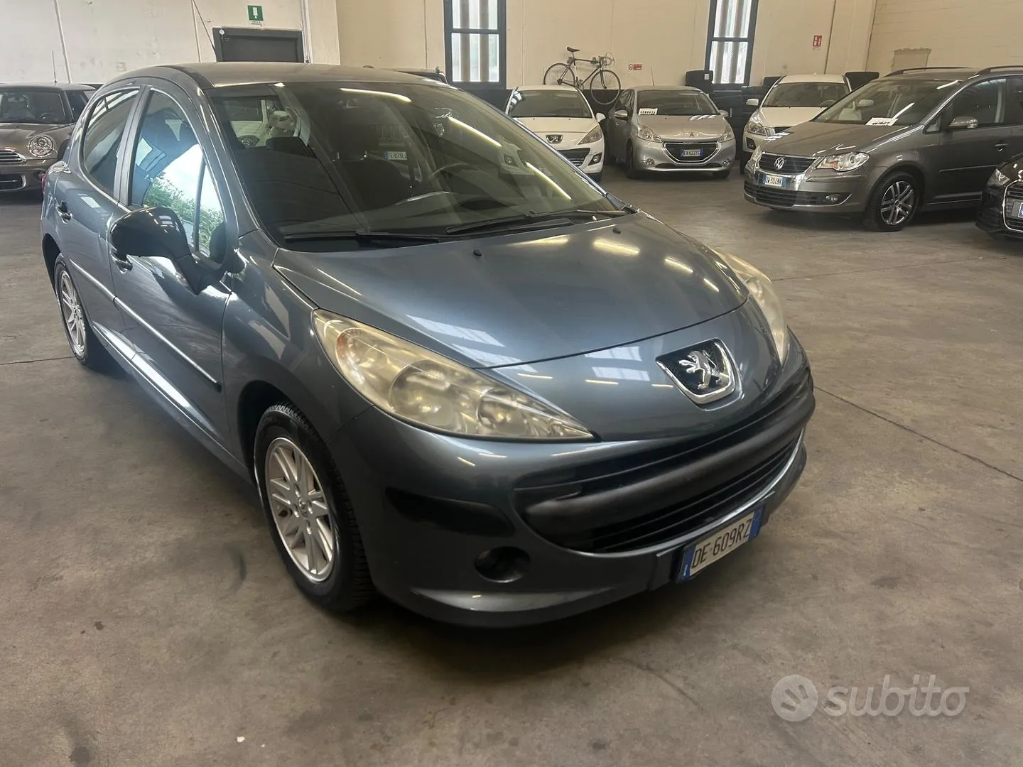 Peugeot 207 2008 photo 2