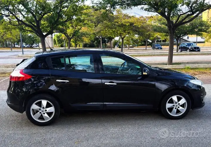 Renault Megane 2010 photo 5