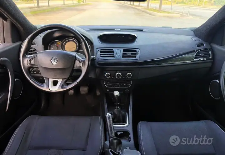 Renault Megane 2010 photo 3