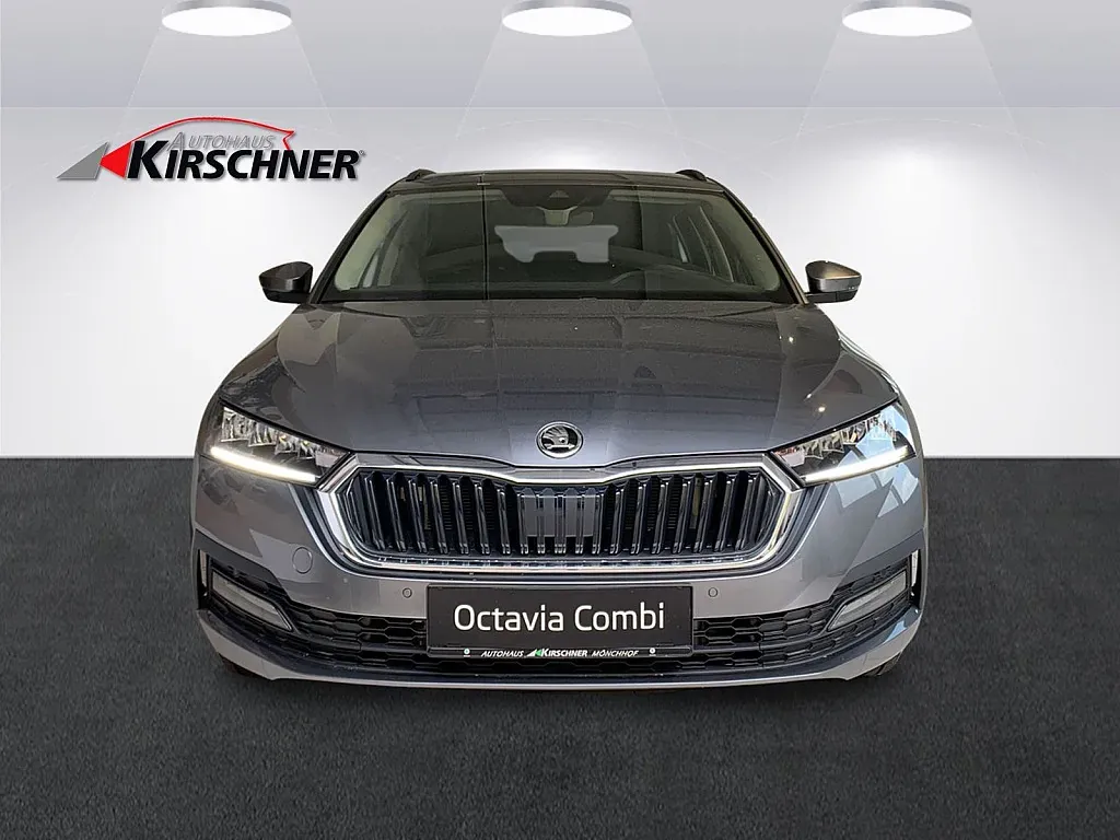 Skoda Octavia 2023 photo 2