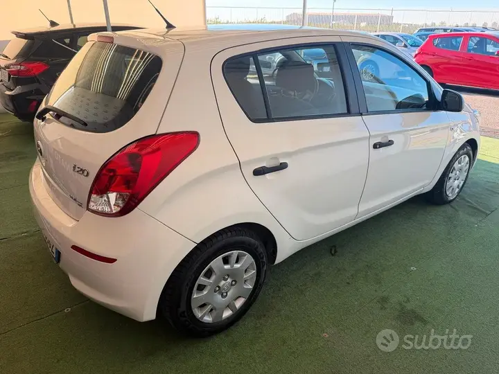 Hyundai I20 2013 photo 4