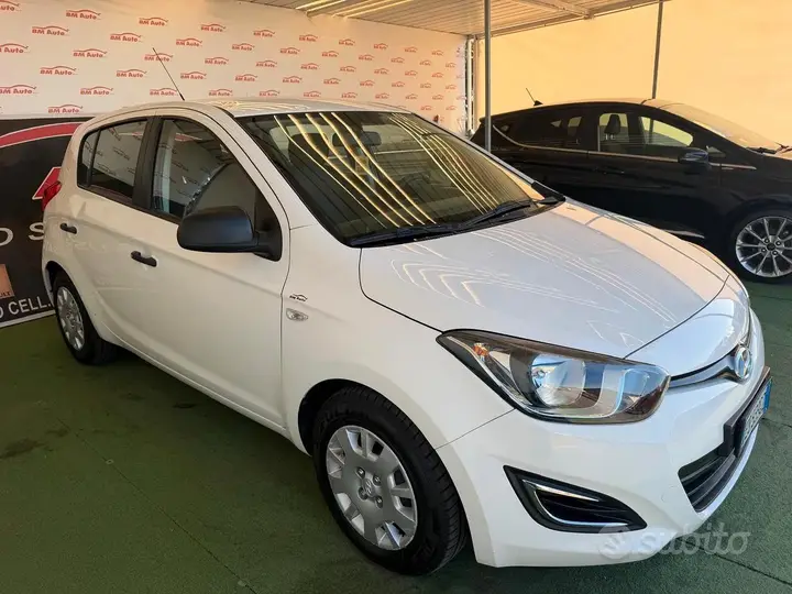 Hyundai I20 2013 photo 3
