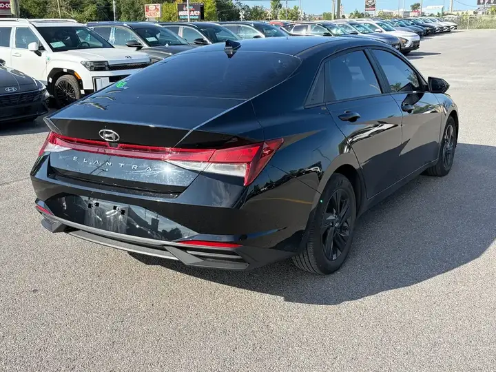 Hyundai Elantra 2022 photo 5