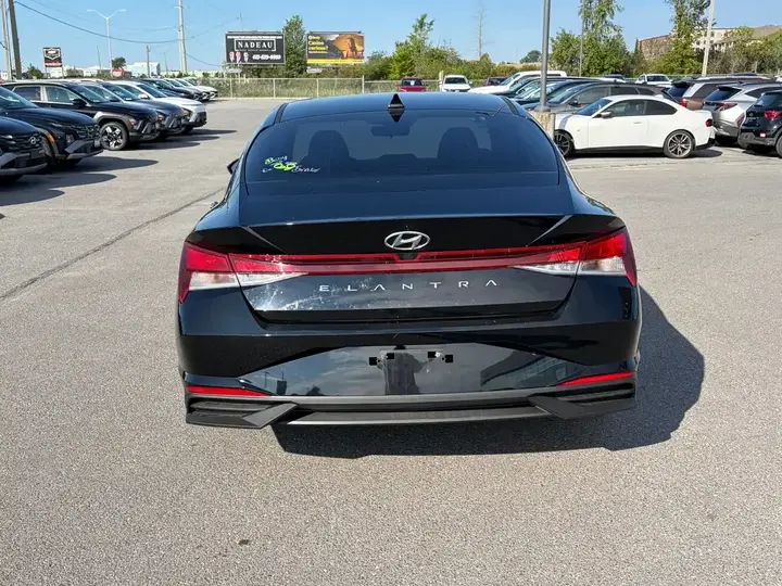 Hyundai Elantra 2022 photo 4