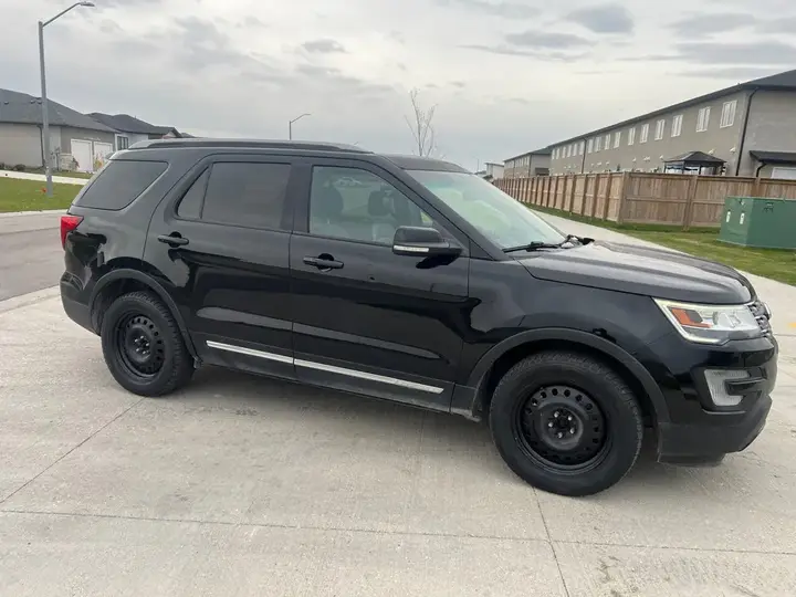 Ford Explorer 2016 photo 3
