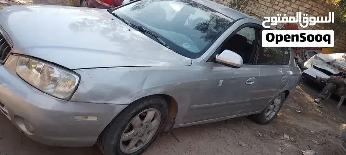 Hyundai Avante 2005 photo 2