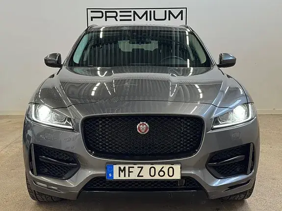 Jaguar F-Pace 2017 photo 3