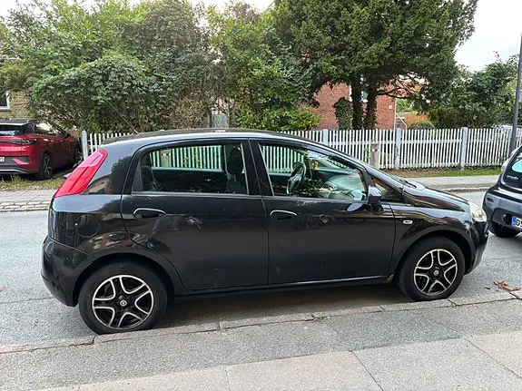 Fiat Punto Evo 2009 photo 2