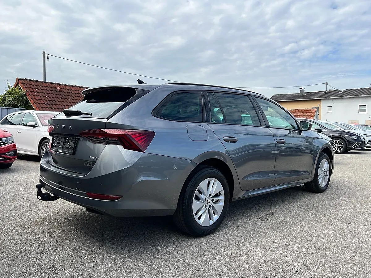 Skoda Octavia 2024 photo 3