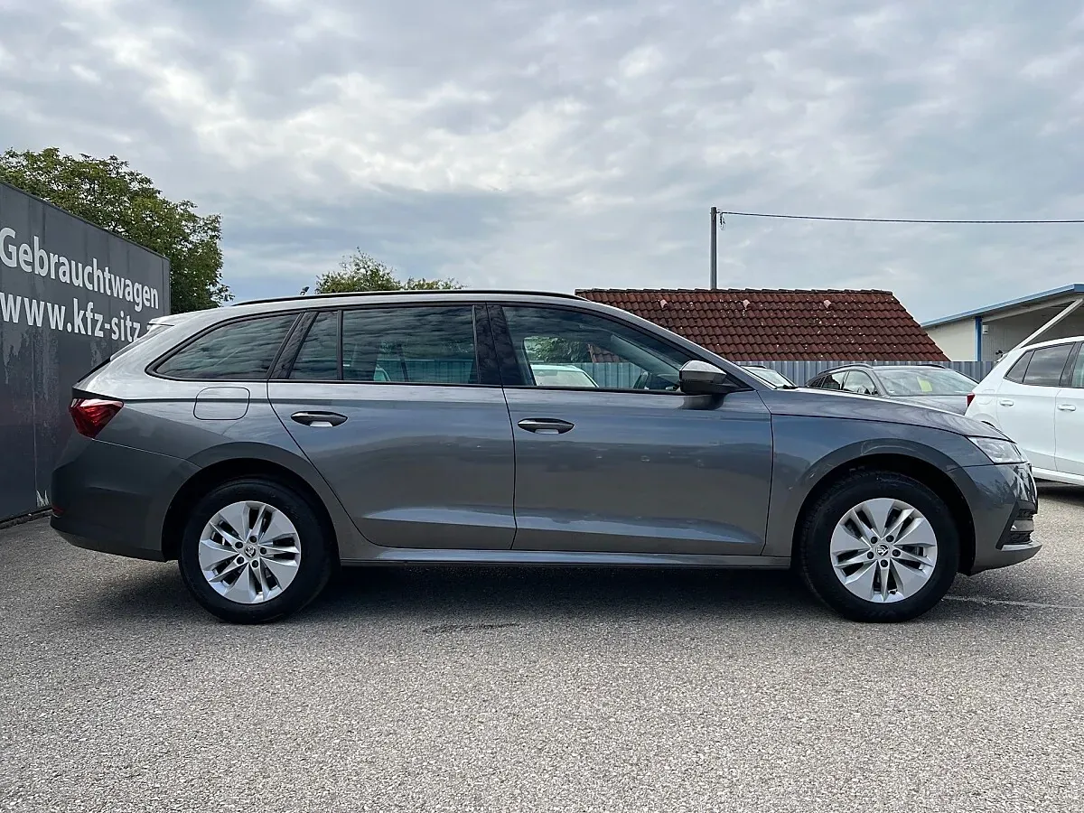 Skoda Octavia 2024 photo 2