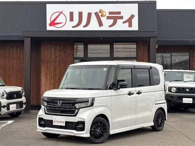 Honda N-Box 2022 photo 2