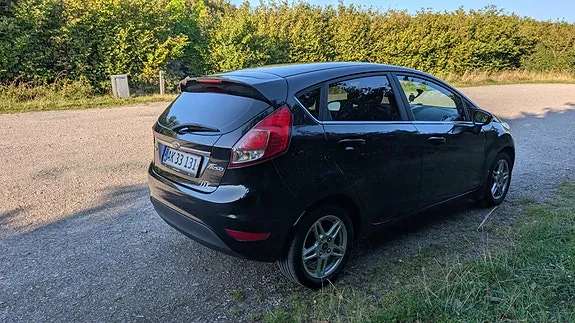 Ford Fiesta 2014 photo 4