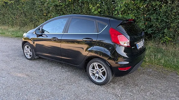 Ford Fiesta 2014 photo 5