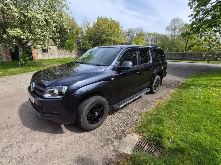 Volkswagen Amarok 2012 photo 2