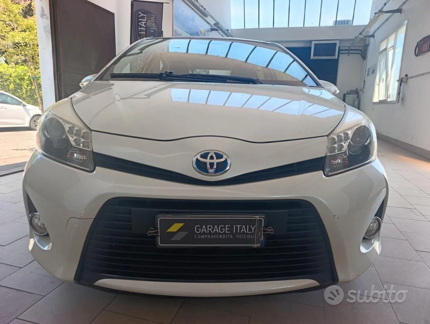 Toyota Yaris 2013 photo 2