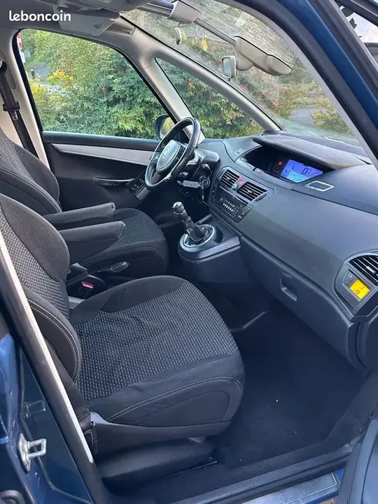 Citroen C4 Picasso 2009 photo 3
