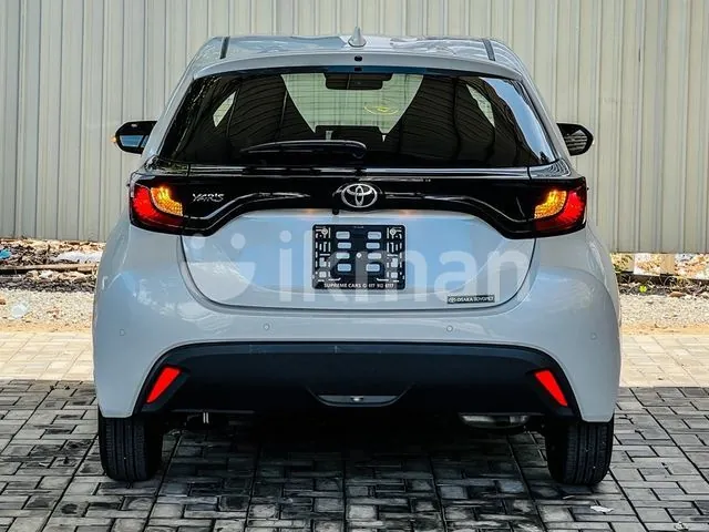 Toyota Yaris 2024 photo 2