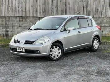 Nissan Tiida 2007 photo 2