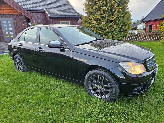 Mercedes-Benz C200 D 2008 photo 4