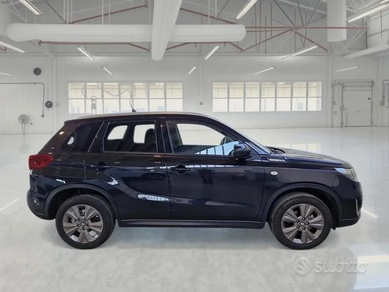 Suzuki Vitara 2023 photo 3