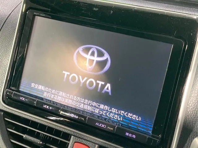 Toyota Esquaia 2015 photo 3