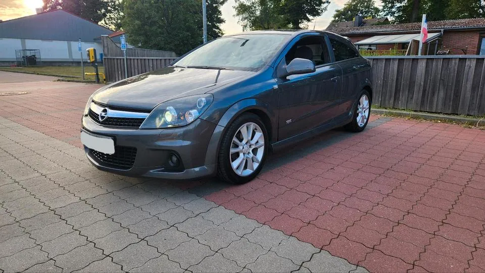Opel Astra Gtc