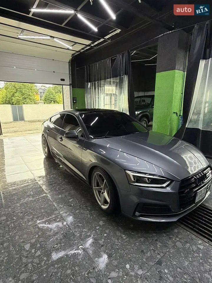 Audi A5 2018 photo 2
