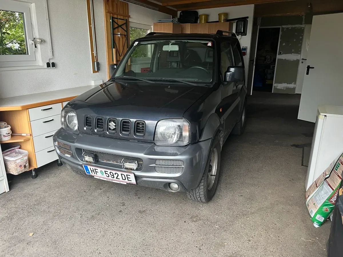 Suzuki Jimny 2011 photo 2