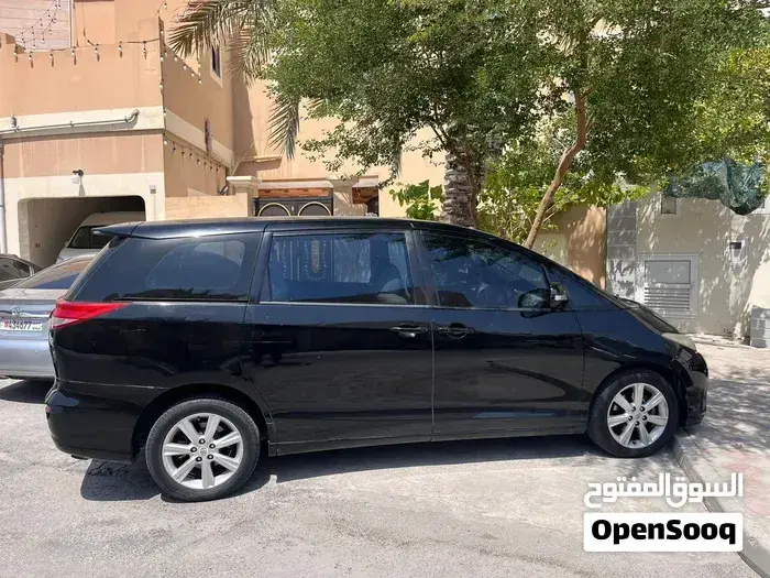 Toyota Previa 2011 photo 3