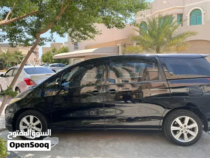 Toyota Previa 2011 photo 2